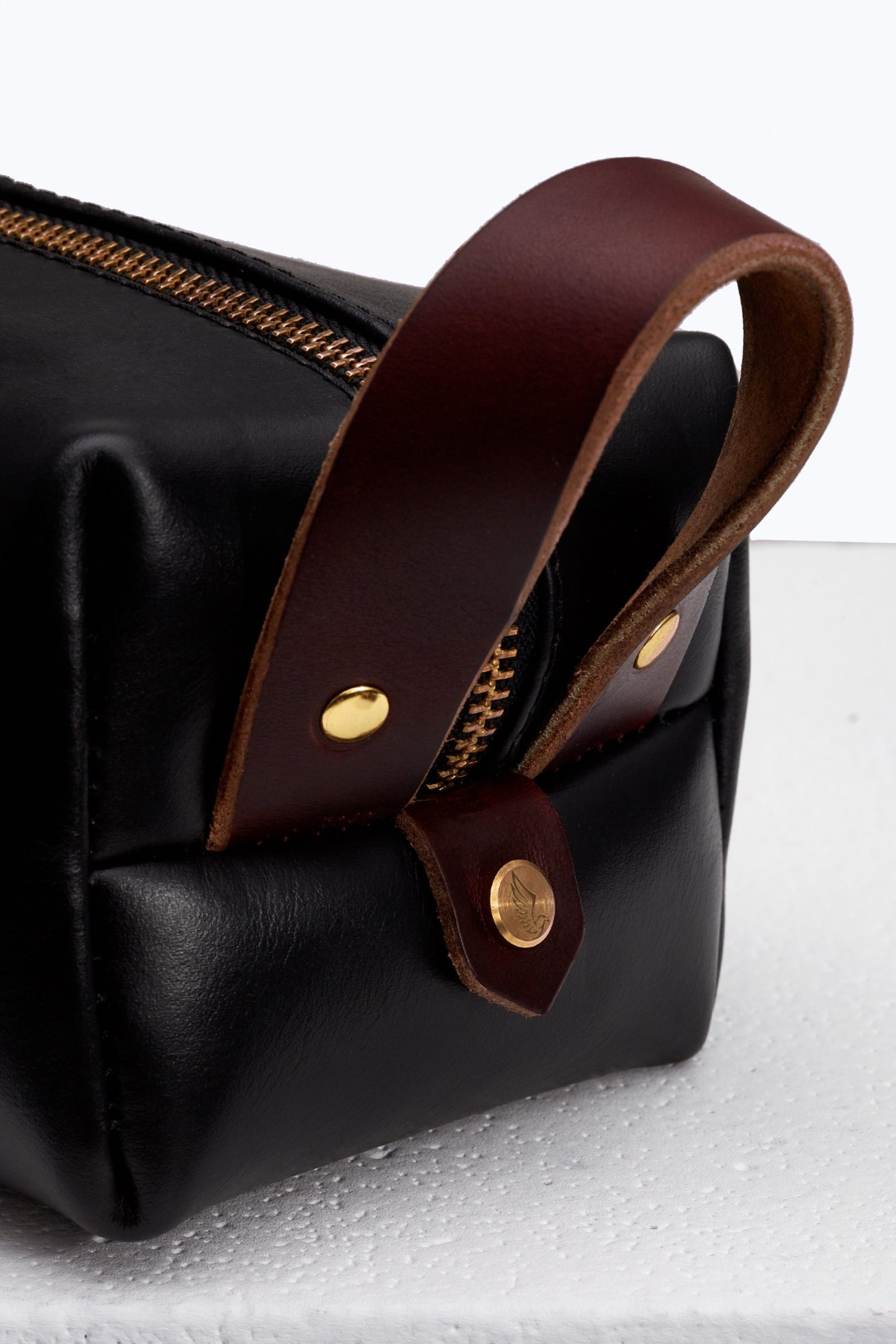 Horween Black Chromexcel Leather Dopp Kit Bag /