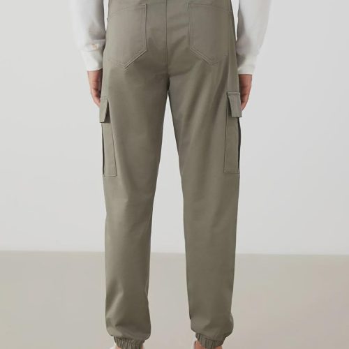Slim Fit Cotton Cargo Pants: Stretch Fabric Elastic