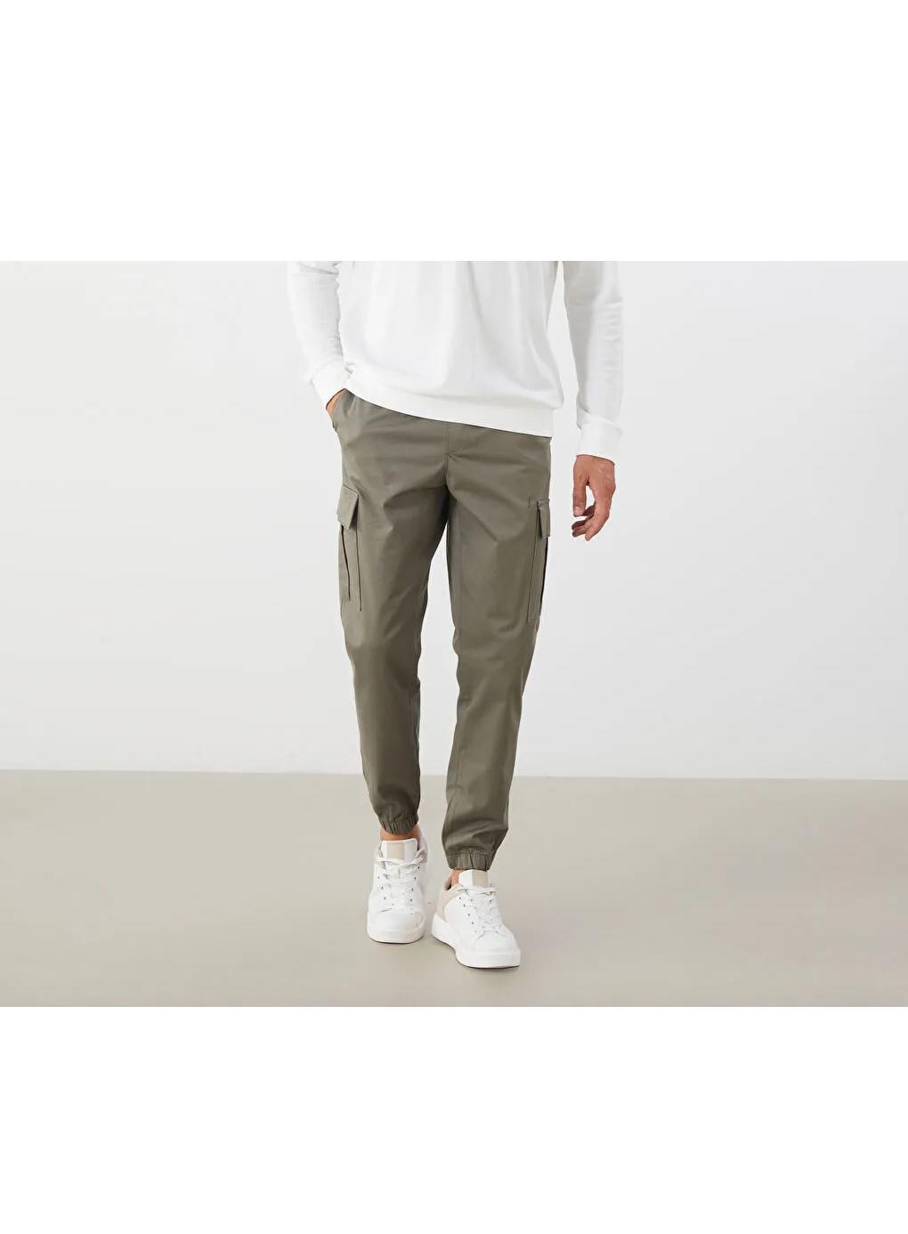 Slim Fit Cotton Cargo Pants: Stretch Fabric Elastic